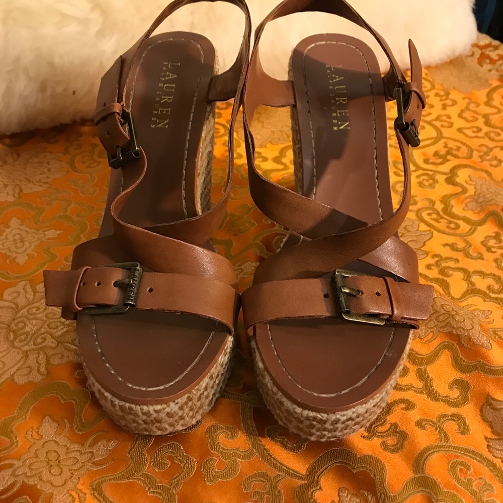 Sz 7 Ralph Lauren wedges..very cute and comfy